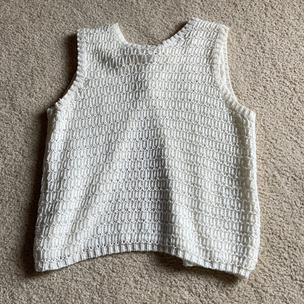 White cropped sweater tank